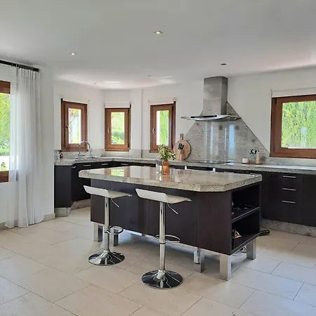 Noctua 035 Valle 035 Villa